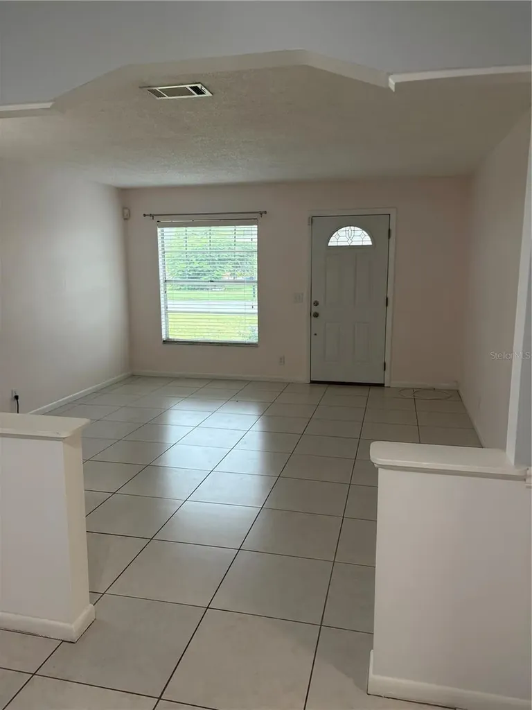 6418 W Paris Street Tampa FL 33634