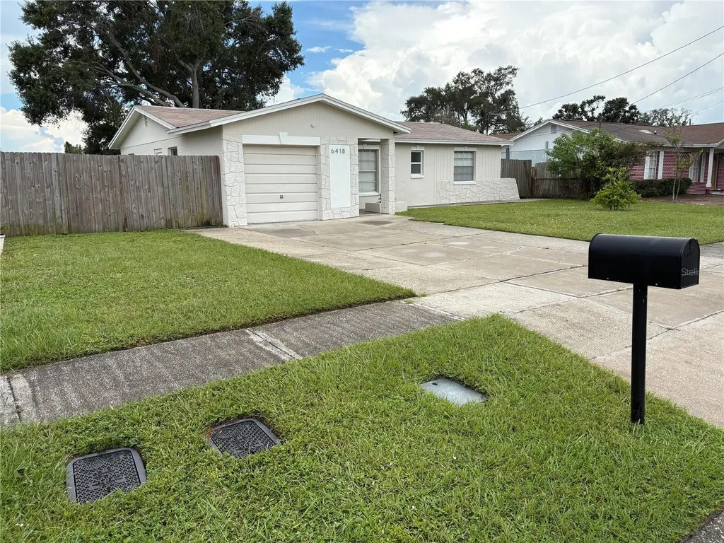 6418 W Paris Street Tampa FL 33634