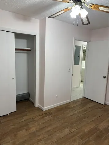 6418 W Paris Street Tampa FL 33634