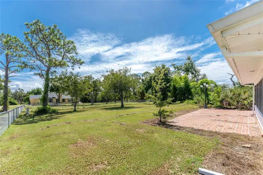 1120 Larchmont Drive Englewood FL 34223