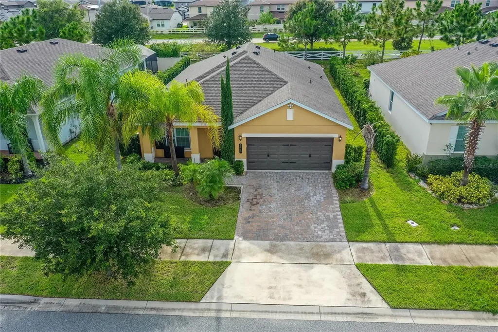 1942 Stillwood Way St Cloud FL 34771