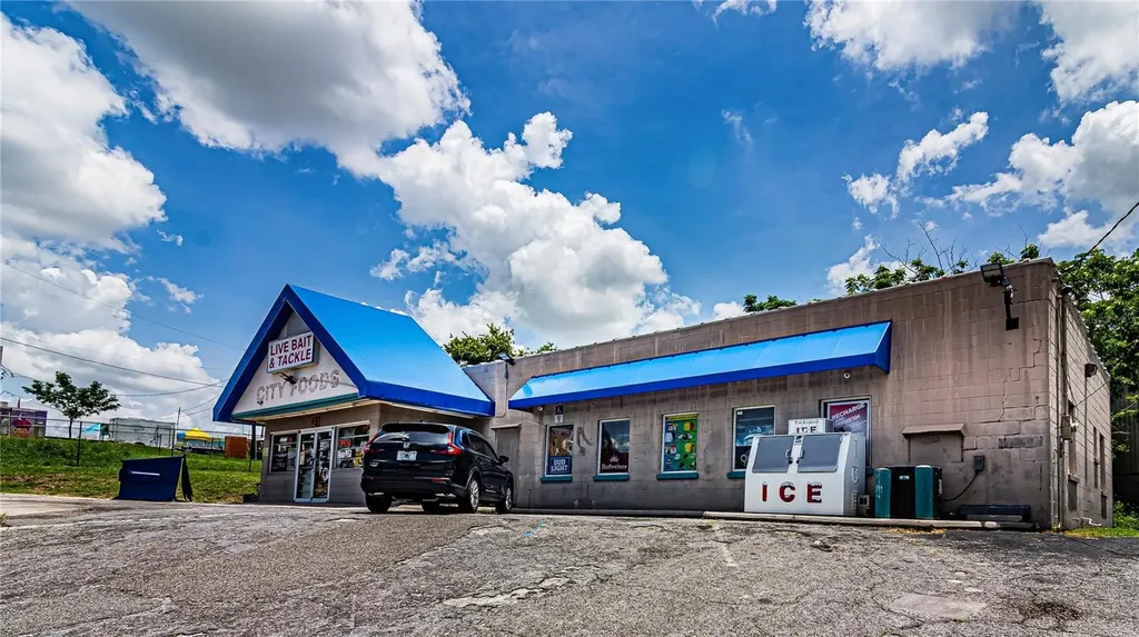 21 N 7th Street Haines City FL 33844