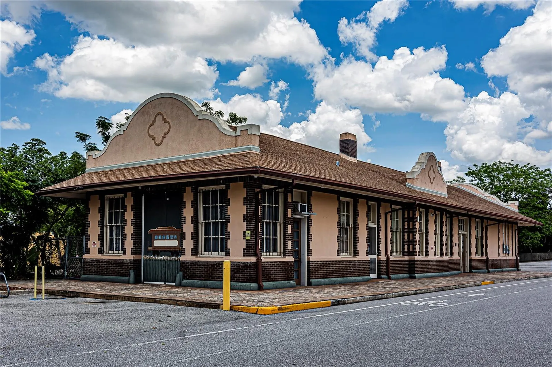 21 N 7th Street Haines City FL 33844