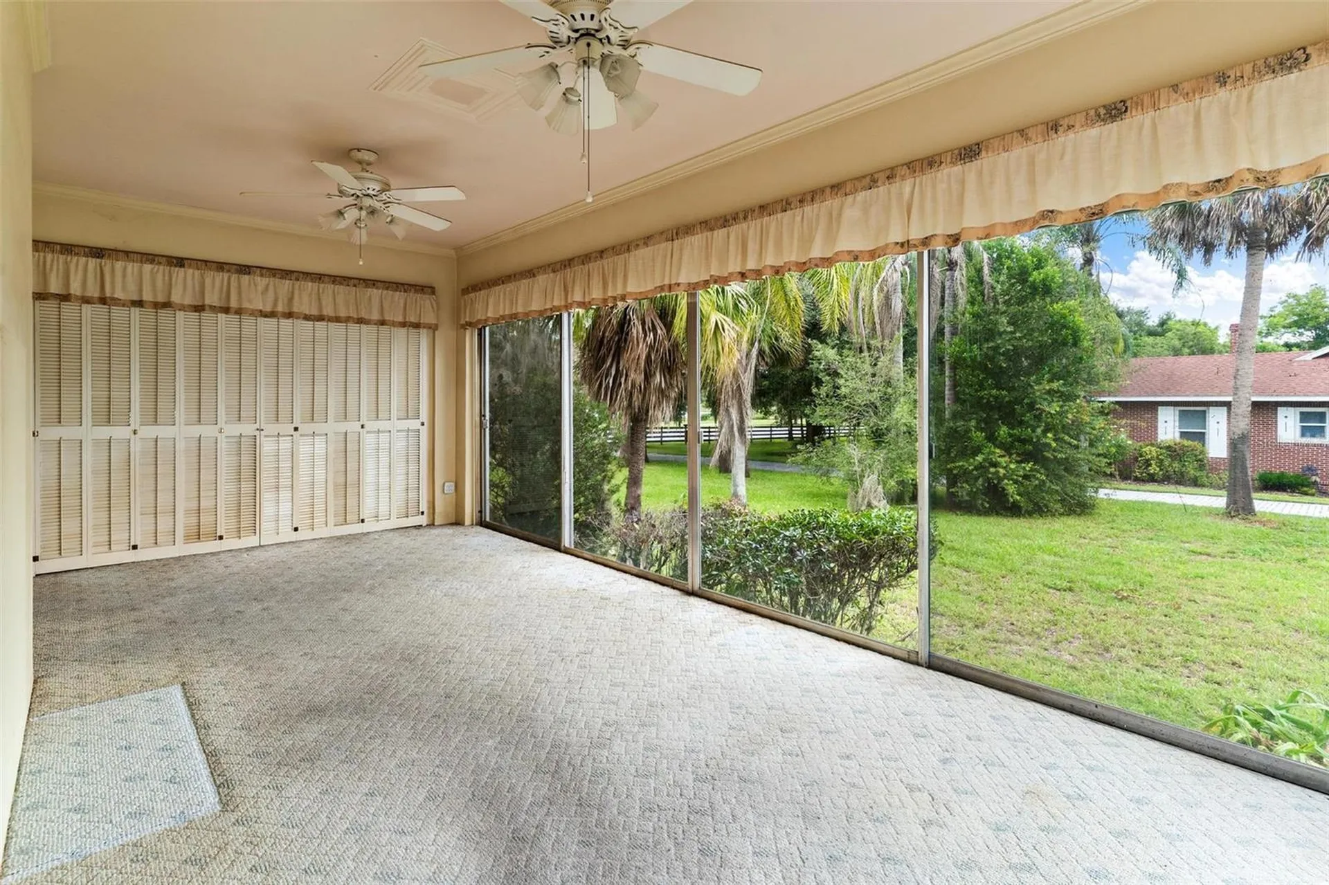 211 S Central Avenue Umatilla FL 32784