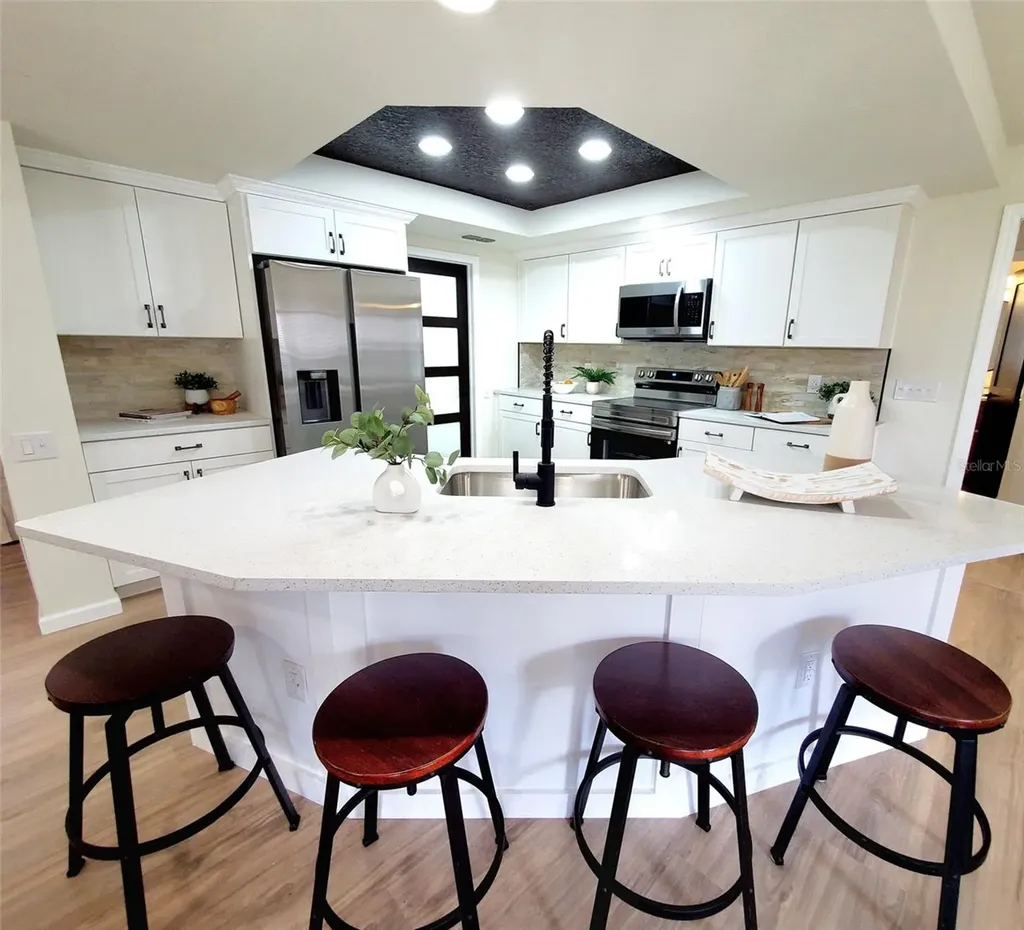 382 Waterford Circle E Tarpon Springs FL 34688