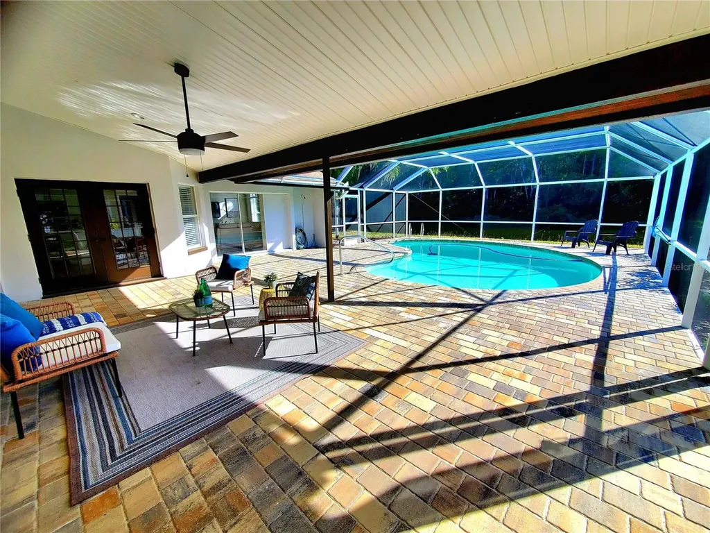 382 Waterford Circle E Tarpon Springs FL 34688
