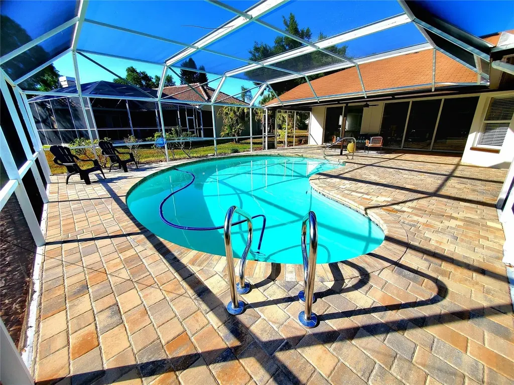 382 Waterford Circle E Tarpon Springs FL 34688