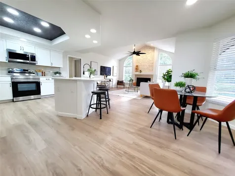 382 Waterford Circle E Tarpon Springs FL 34688