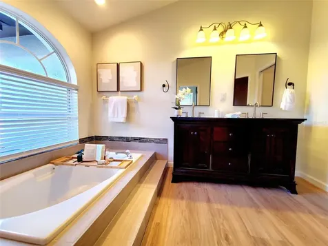 382 Waterford Circle E Tarpon Springs FL 34688