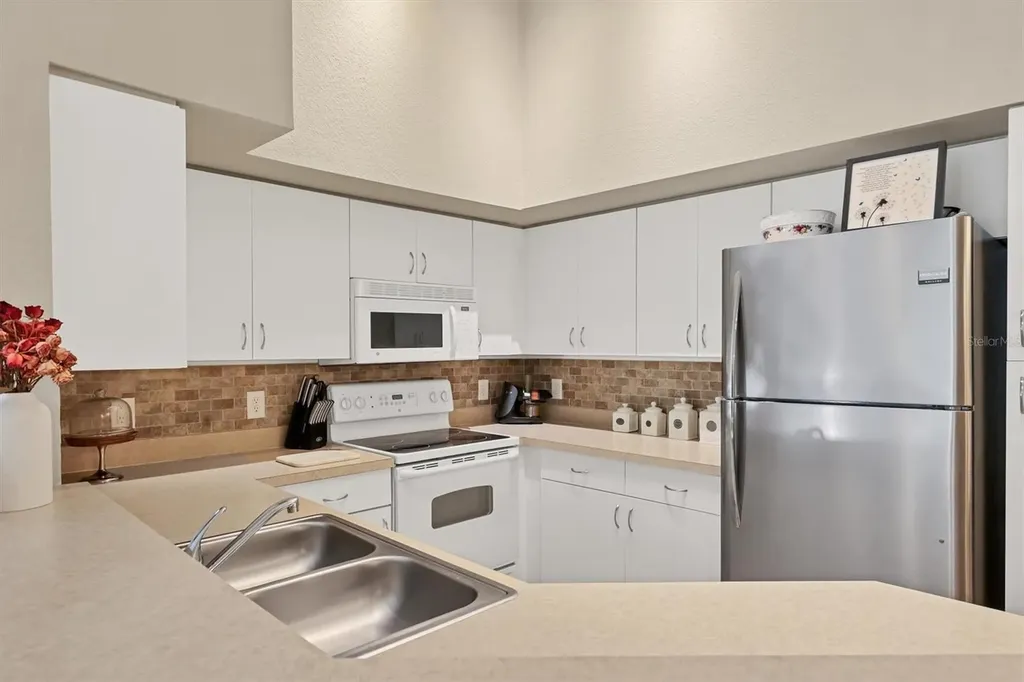 4166 Central Sarasota Parkway Sarasota FL 34238