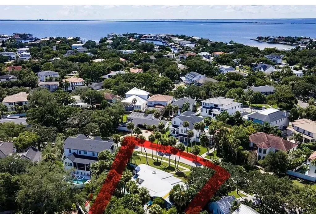 2606 S Hawthorne Circle Tampa FL 33629