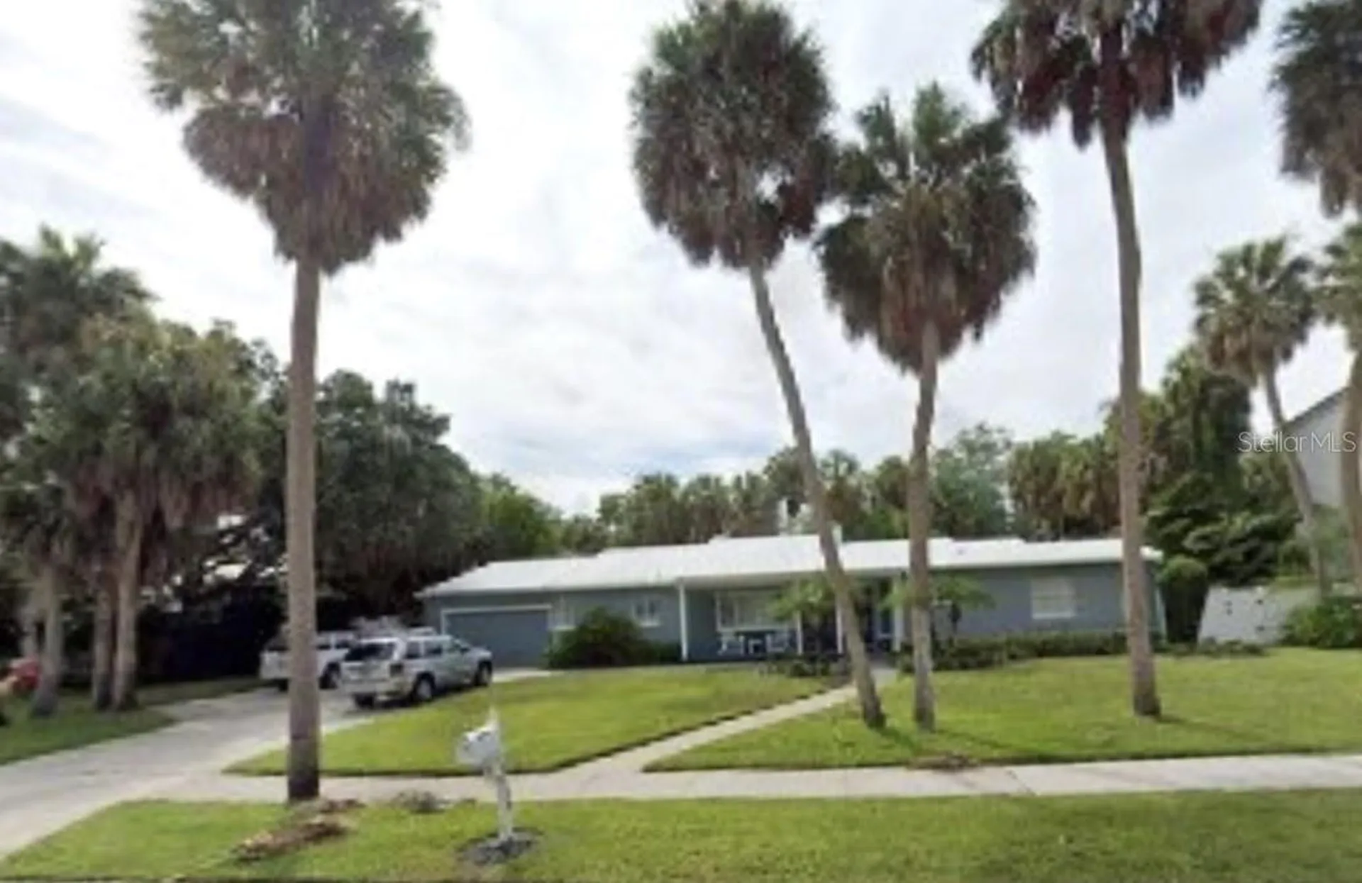 2606 S Hawthorne Circle Tampa FL 33629