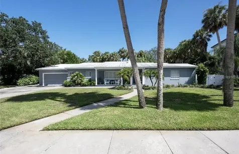 2606 S Hawthorne Circle Tampa FL 33629