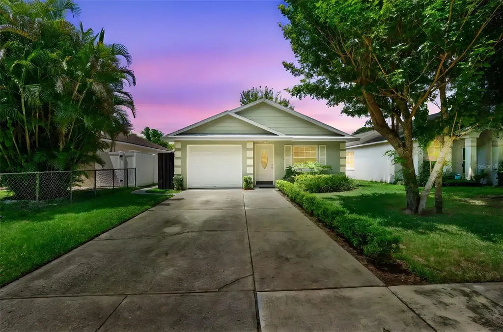 2033 Garwood Drive Orlando FL 32822