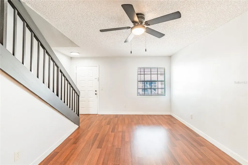 4907 W Mcelroy Avenue Tampa FL 33611