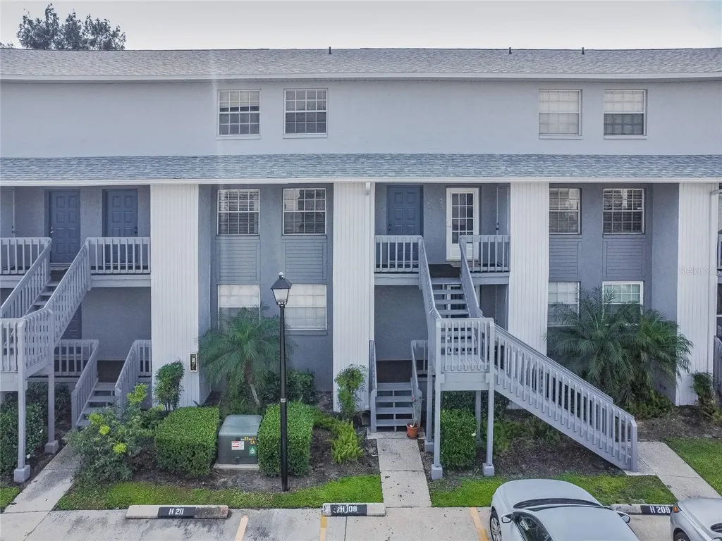 4907 W Mcelroy Avenue Tampa FL 33611