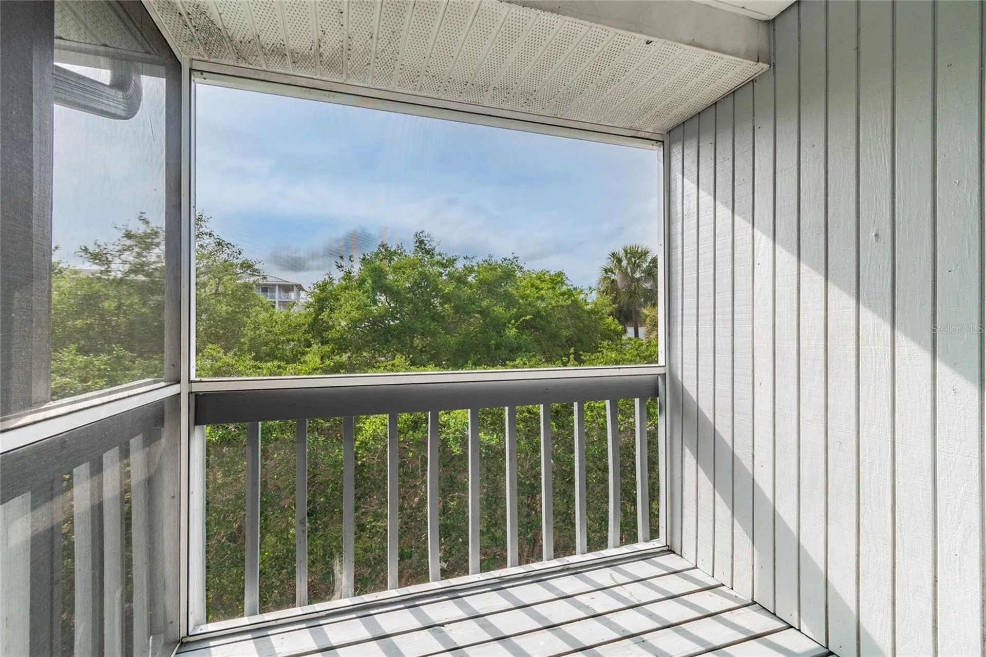 4907 W Mcelroy Avenue Tampa FL 33611