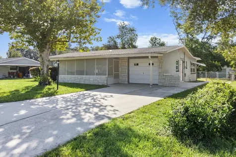 29 N Columbus Street Beverly Hills FL 34465