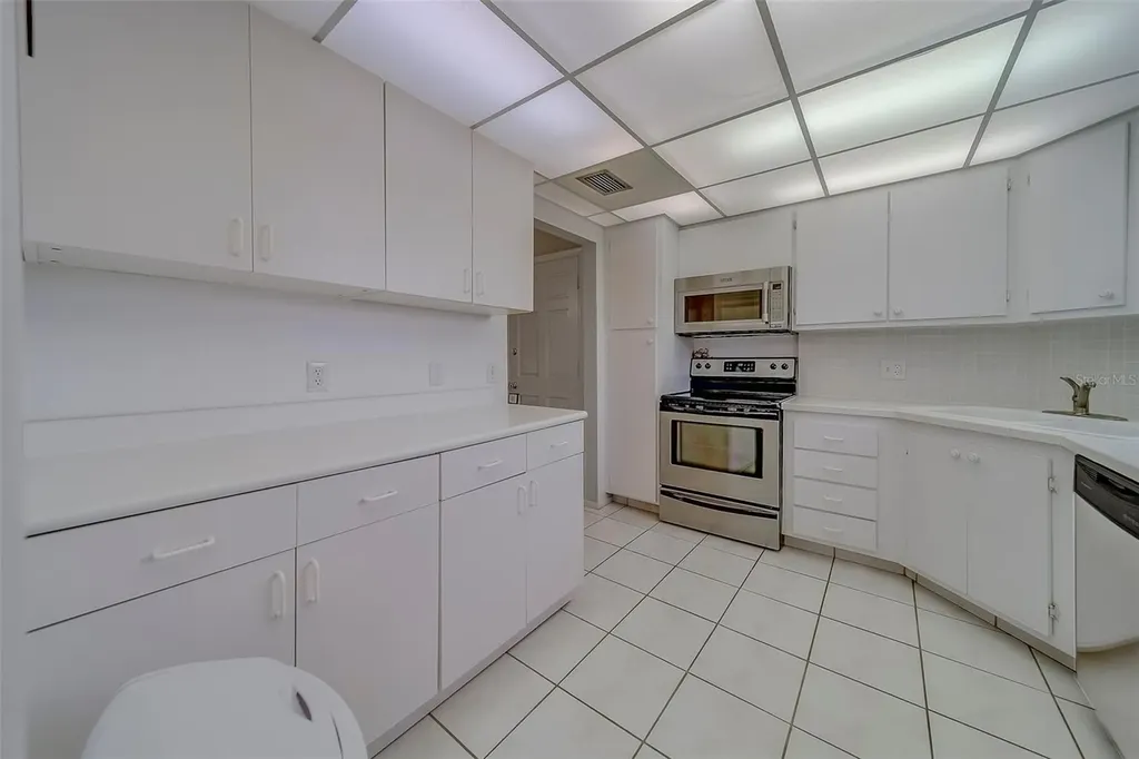 206 Dogwood Circle Seminole FL 33777