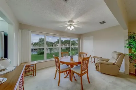 206 Dogwood Circle Seminole FL 33777