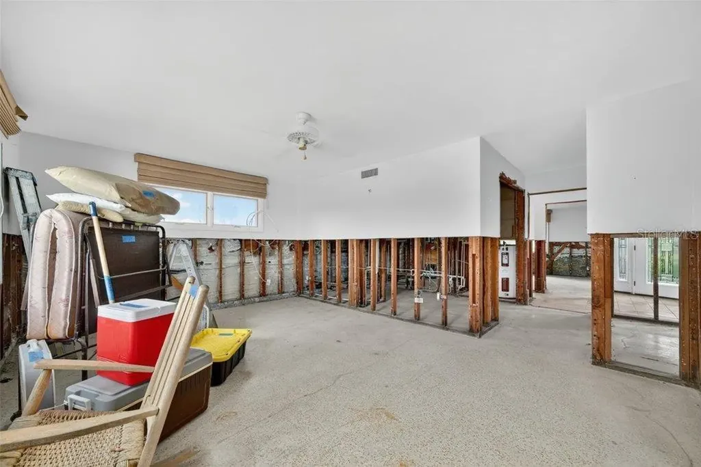 377 S Shore Drive Sarasota FL 34234