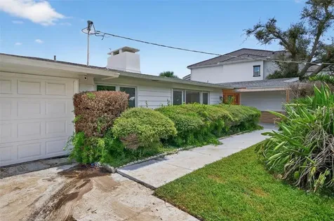377 S Shore Drive Sarasota FL 34234