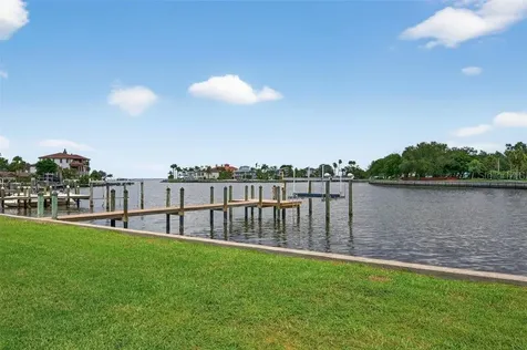 377 S Shore Drive Sarasota FL 34234