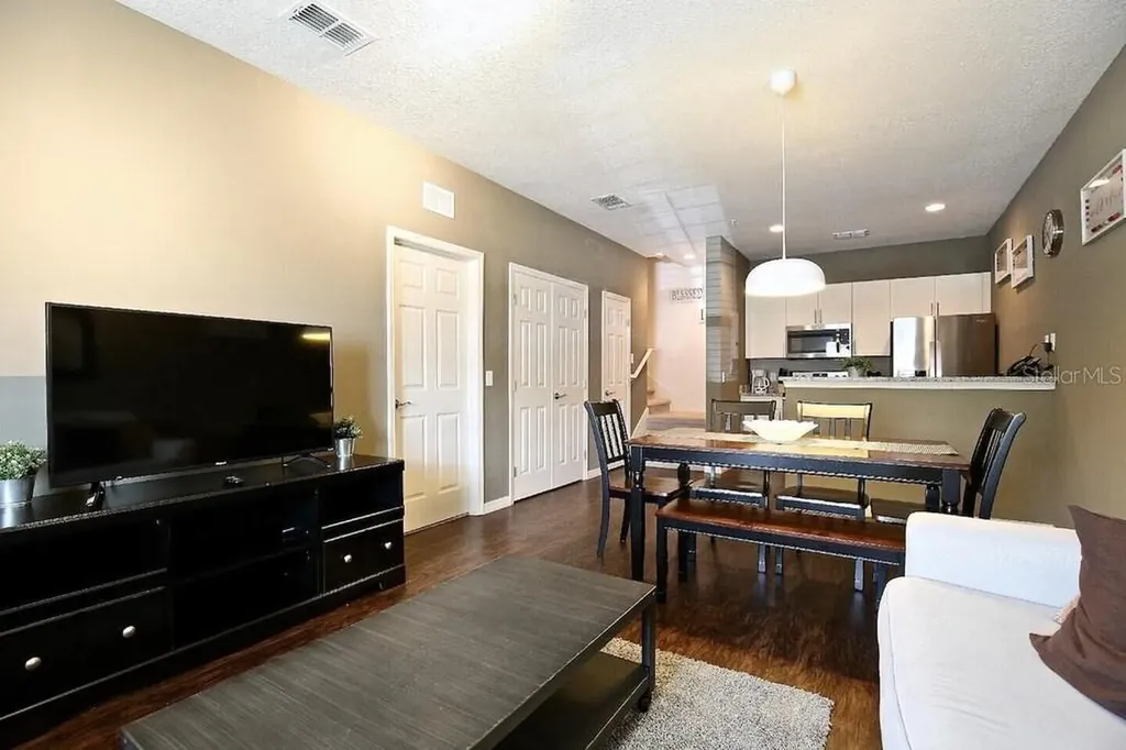 8905 Shine Drive Kissimmee FL 34747