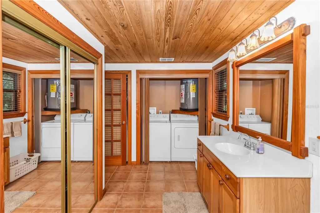 6750 N San Juan Terrace Crystal River FL 34428