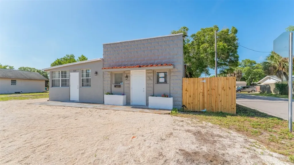 1668 28th Avenue N St Petersburg FL 33713