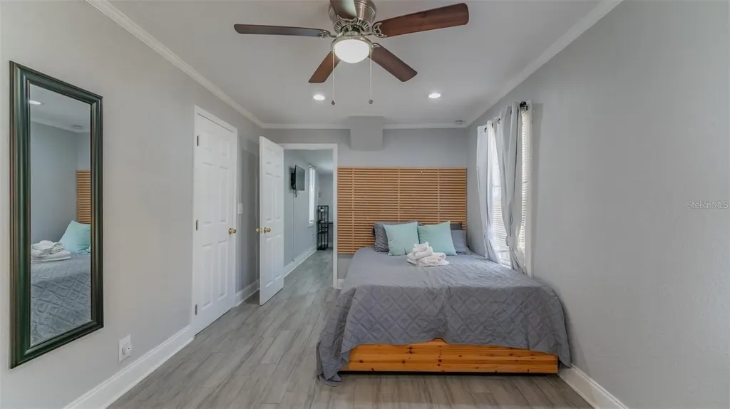 1668 28th Avenue N St Petersburg FL 33713