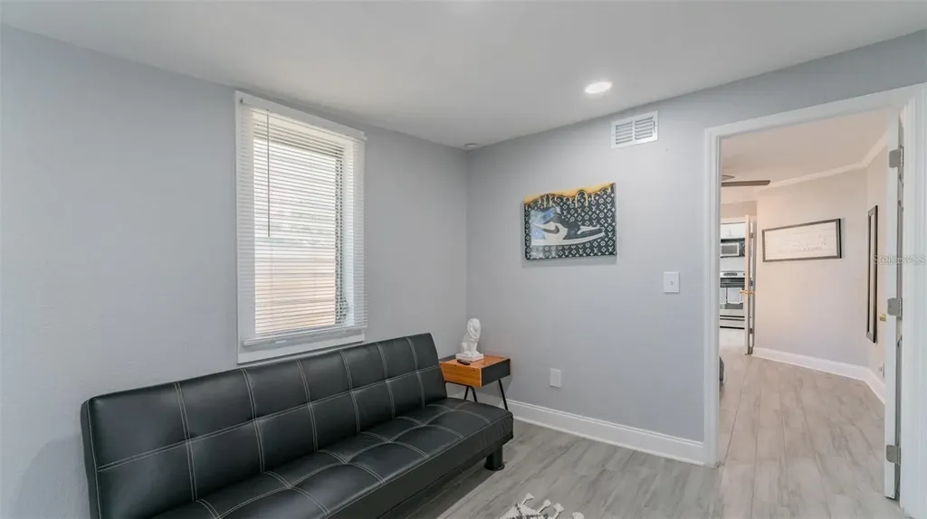 1668 28th Avenue N St Petersburg FL 33713