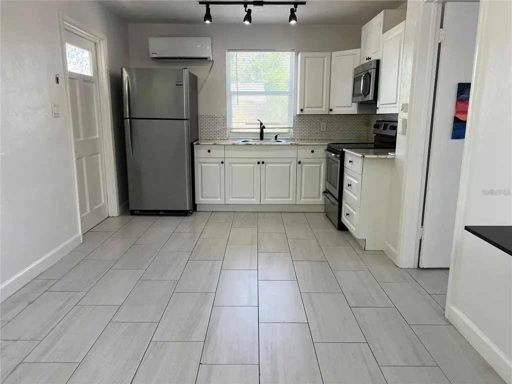 1668 28th Avenue N St Petersburg FL 33713