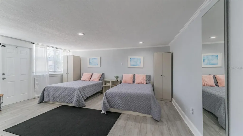 1668 28th Avenue N St Petersburg FL 33713