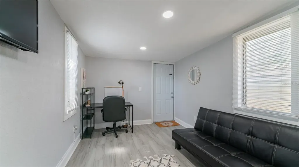 1668 28th Avenue N St Petersburg FL 33713