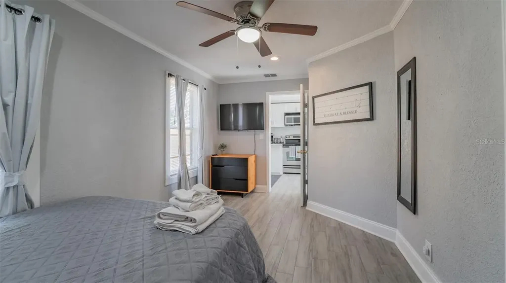 1668 28th Avenue N St Petersburg FL 33713