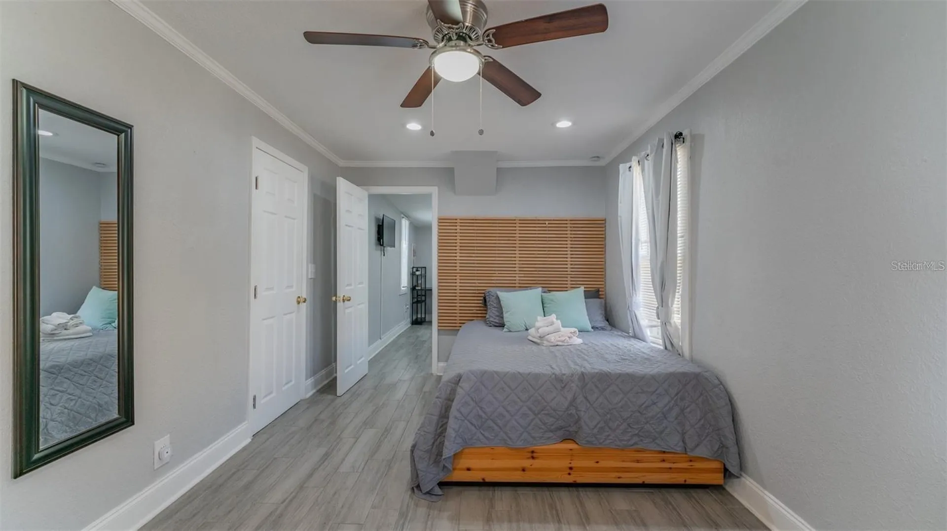 1668 28th Avenue N St Petersburg FL 33713