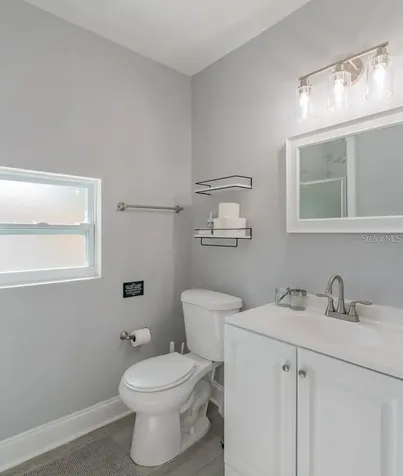 1668 28th Avenue N St Petersburg FL 33713