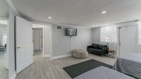 1668 28th Avenue N St Petersburg FL 33713
