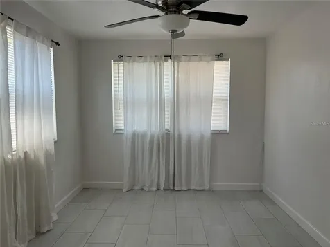 1668 28th Avenue N St Petersburg FL 33713