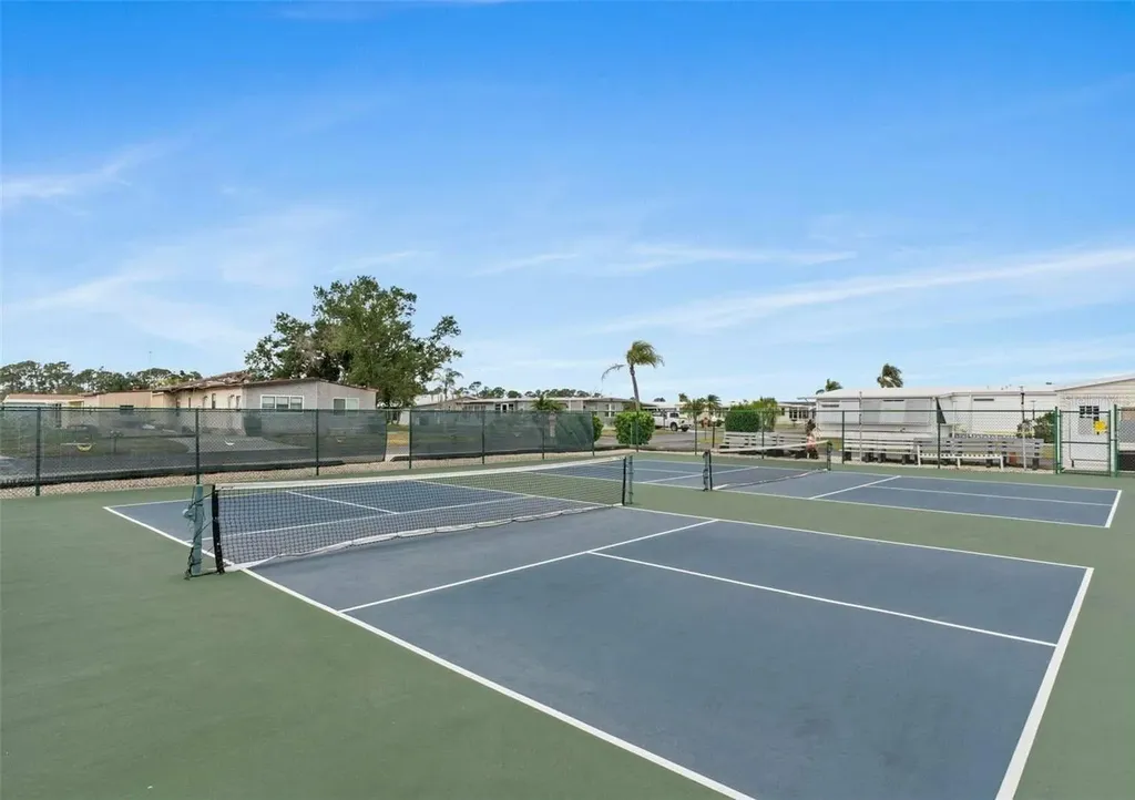240 La Costa North Port FL 34287