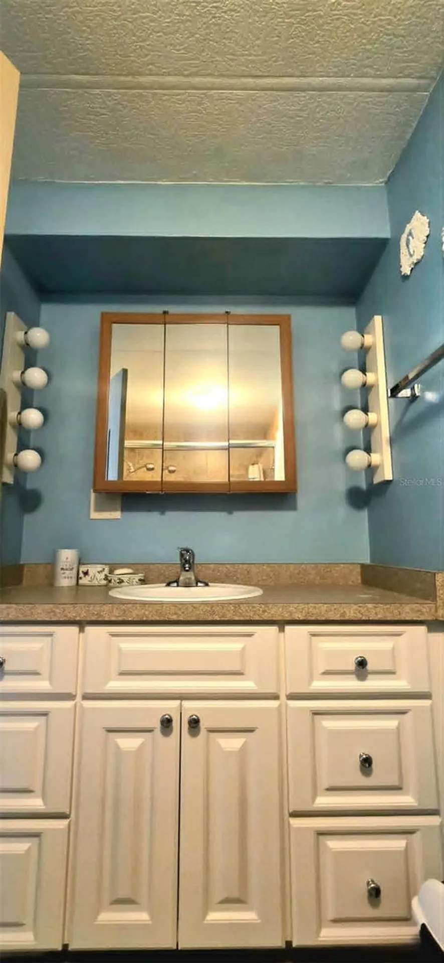 240 La Costa North Port FL 34287