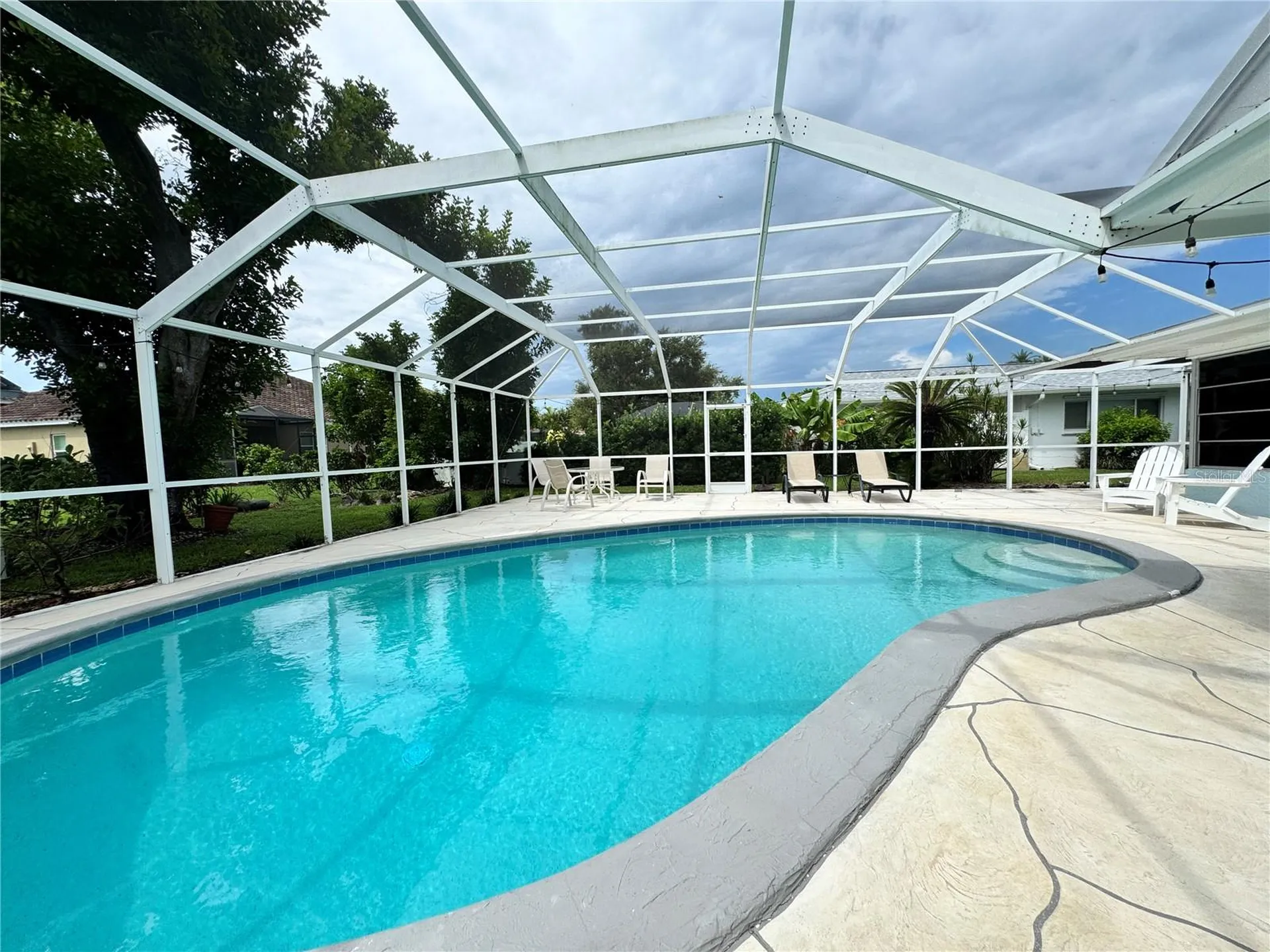 6813 13th Avenue Drive W Bradenton FL 34209