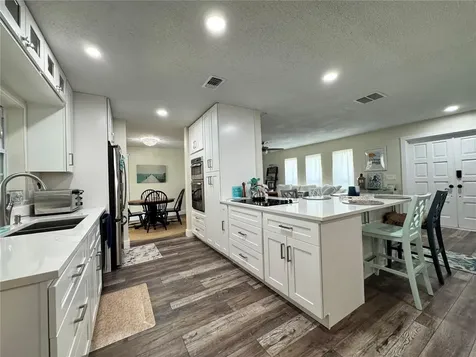 6813 13th Avenue Drive W Bradenton FL 34209