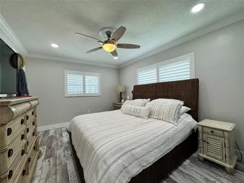 6813 13th Avenue Drive W Bradenton FL 34209