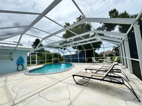 6813 13th Avenue Drive W Bradenton FL 34209
