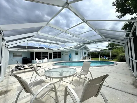 6813 13th Avenue Drive W Bradenton FL 34209