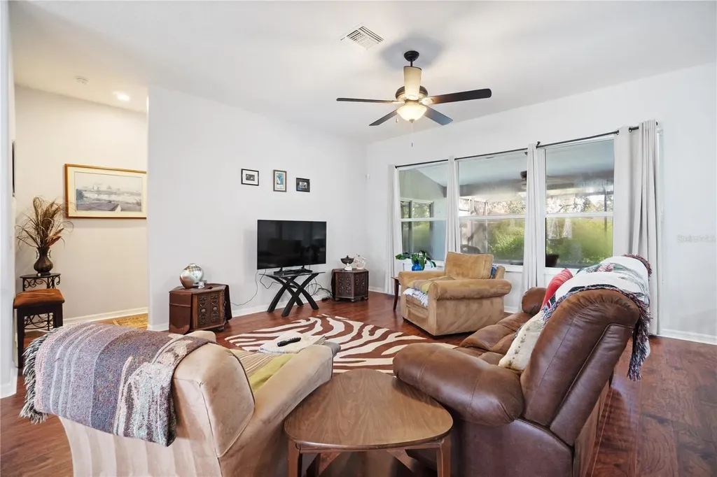 27437 Desert Rose Court Leesburg FL 34748