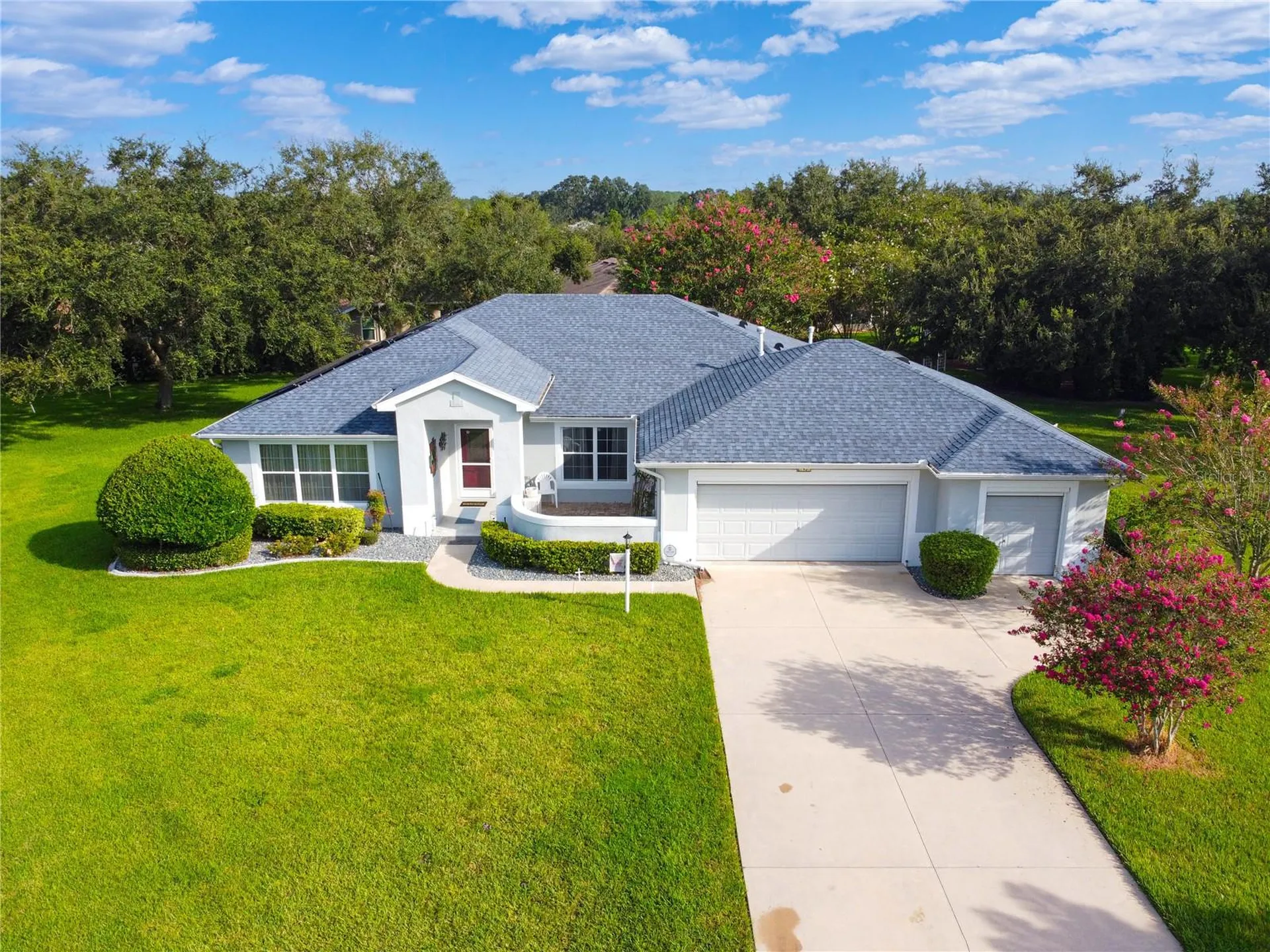 27437 Desert Rose Court Leesburg FL 34748