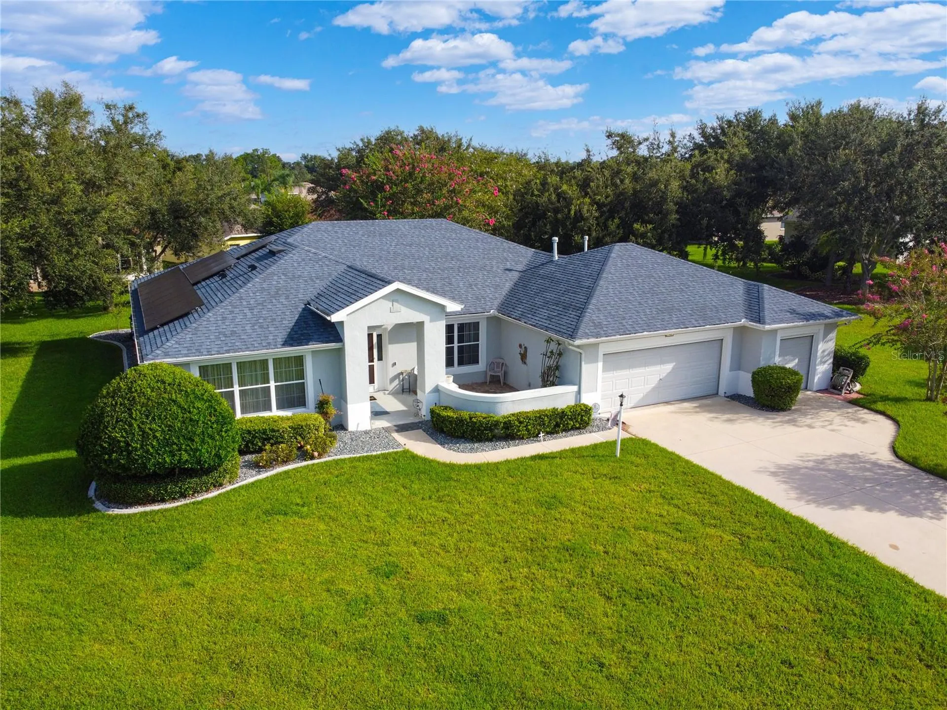 27437 Desert Rose Court Leesburg FL 34748